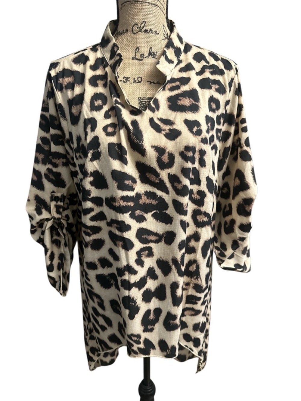 SHEIN Curve Black & Cream Leopard Print Top